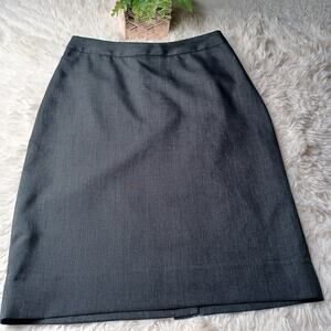 The Design Collective Grey Skirt, Professional Style, Eco Friendly Size 6